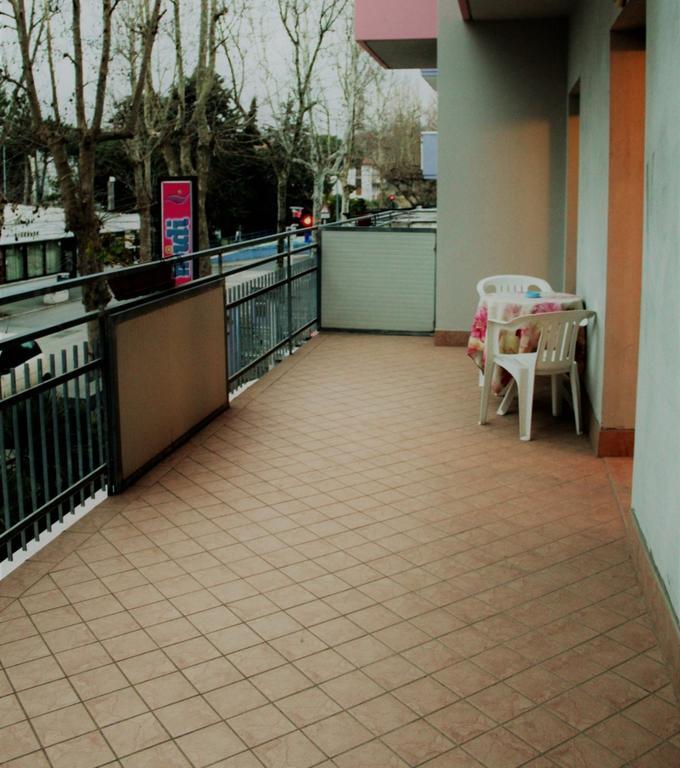 Hotel Midi Riccione Exterior foto